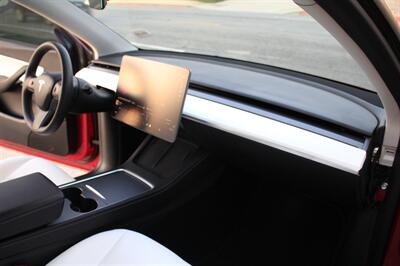 2021 Tesla Model Y Long Range  REBATE REBATE REBATE - Photo 16 - Rialto, CA 92376-8618