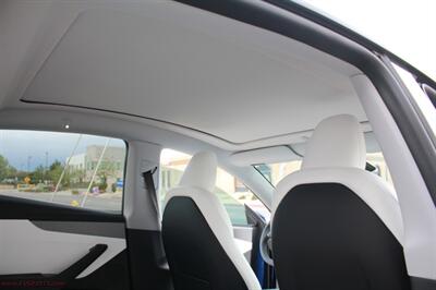 2026 Tesla Model Y LONG RANGE   - Photo 20 - Rialto, CA 92376-8618