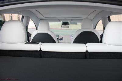 2026 Tesla Model Y LONG RANGE   - Photo 12 - Rialto, CA 92376-8618