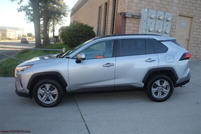 2022 Toyota RAV4 Hybrid XLE  We Finance - Photo 4 - Rialto, CA 92376-8618