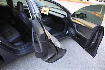 2022 Tesla Model 3 Long Range   - Photo 12 - Rialto, CA 92376-8618