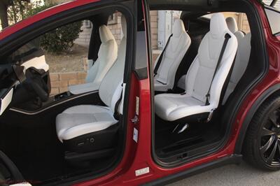 2022 Tesla Model X Plaid   - Photo 14 - Rialto, CA 92376-8618
