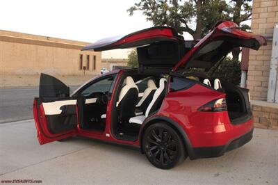 2022 Tesla Model X Plaid   - Photo 17 - Rialto, CA 92376-8618