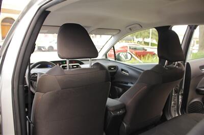 2022 Toyota Prius L Eco  We Finance with Westlake Financial - Photo 13 - Rialto, CA 92376-8618