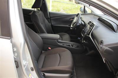 2022 Toyota Prius L Eco  We Finance with Westlake Financial - Photo 10 - Rialto, CA 92376-8618