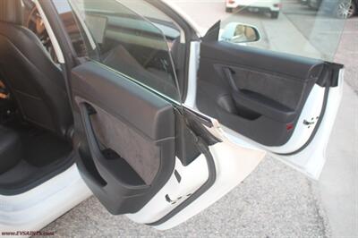 2018 Tesla Model 3 Mid Range  We Finance - Photo 12 - Rialto, CA 92376-8618