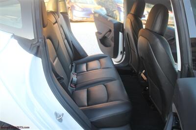 2018 Tesla Model 3 Mid Range  We Finance - Photo 13 - Rialto, CA 92376-8618