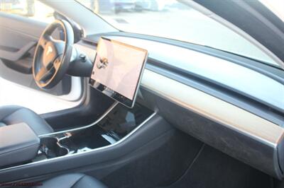 2018 Tesla Model 3 Mid Range  We Finance - Photo 15 - Rialto, CA 92376-8618