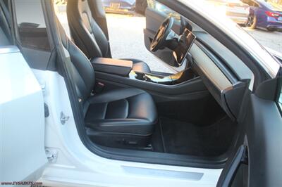 2018 Tesla Model 3 Mid Range  We Finance - Photo 14 - Rialto, CA 92376-8618