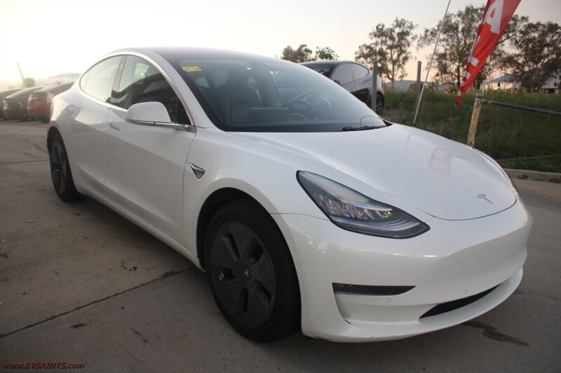 2018 Tesla Model 3 Mid Range  We Finance - Photo 1 - Rialto, CA 92376-8618