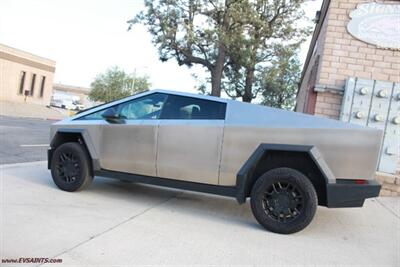 2024 Tesla Cybertruck Foundation AWD - Photo 17 - Rialto, CA 92376-8618