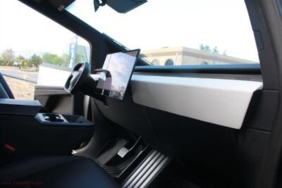 2024 Tesla Cybertruck Foundation AWD - Photo 16 - Rialto, CA 92376-8618