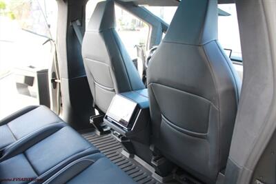 2024 Tesla Cybertruck Foundation AWD - Photo 14 - Rialto, CA 92376-8618