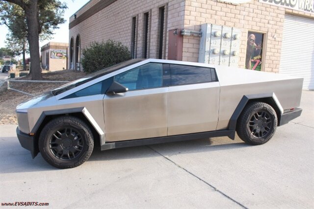 2024 Tesla Cybertruck Foundation AWD - Photo 4 - Rialto, CA 92376-8618
