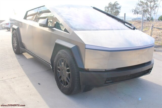 2024 Tesla Cybertruck Foundation AWD - Photo 3 - Rialto, CA 92376-8618