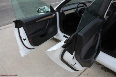 2022 Tesla Model 3   - Photo 14 - Rialto, CA 92376-8618