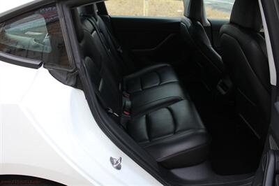 2022 Tesla Model 3   - Photo 11 - Rialto, CA 92376-8618