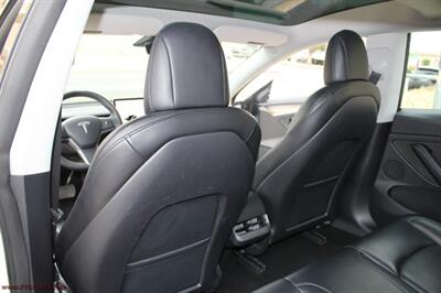 2022 Tesla Model 3   - Photo 15 - Rialto, CA 92376-8618