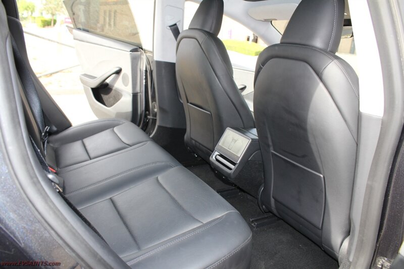 2025 Tesla Model 3 Long Range - Photo 13 - Rialto, CA 92376-8618