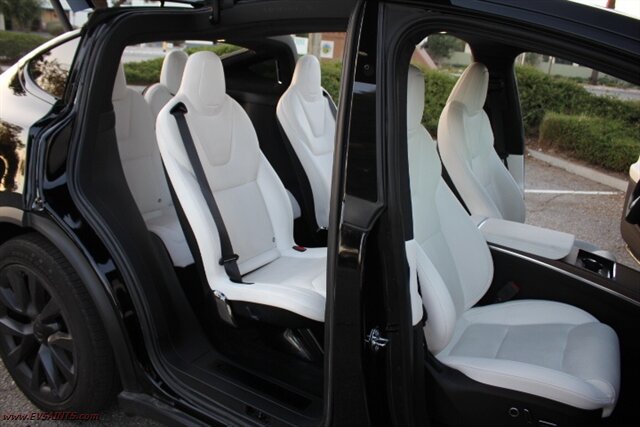 2022 Tesla Model X Palladium - Photo 9 - Rialto, CA 92376-8618