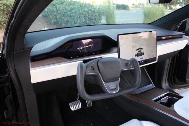 2022 Tesla Model X Palladium - Photo 16 - Rialto, CA 92376-8618