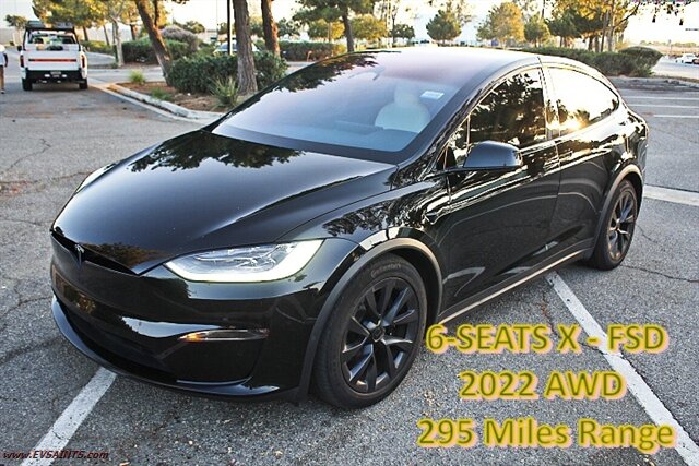 2022 Tesla Model X Palladium   - Photo 1 - Rialto, CA 92376-8618