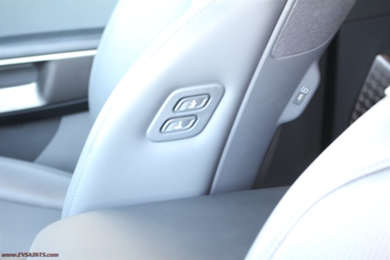 2024 Kia EV9 Black - Photo 29 - Rialto, CA 92376-8618