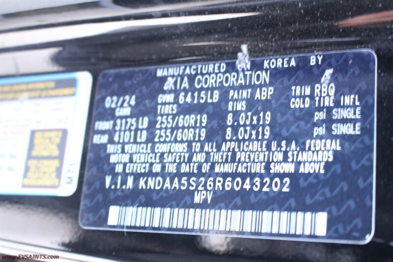 2024 Kia EV9 Black - Photo 24 - Rialto, CA 92376-8618