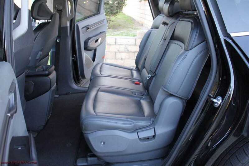 2024 Kia EV9 Black - Photo 21 - Rialto, CA 92376-8618