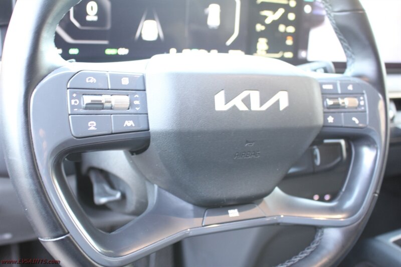 2024 Kia EV9 Black - Photo 25 - Rialto, CA 92376-8618