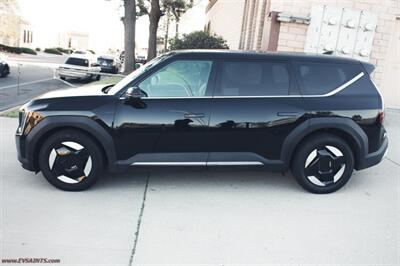 2024 Kia EV9 Black - Photo 4 - Rialto, CA 92376-8618