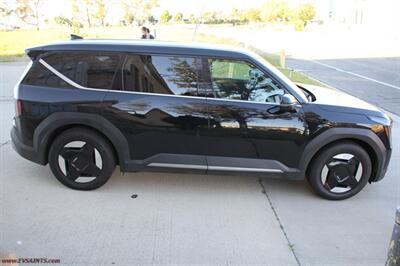 2024 Kia EV9 Black - Photo 9 - Rialto, CA 92376-8618