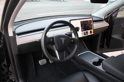 2021 Tesla Model Y Long Range  We Finance - Photo 15 - Rialto, CA 92376-8618