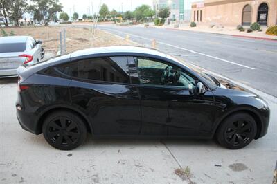 2021 Tesla Model Y Long Range  We Finance - Photo 9 - Rialto, CA 92376-8618