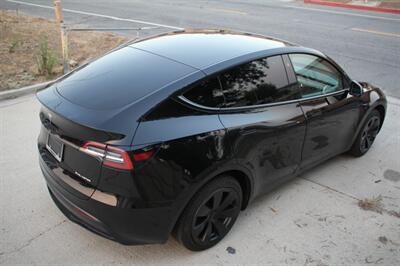 2021 Tesla Model Y Long Range  We Finance - Photo 8 - Rialto, CA 92376-8618