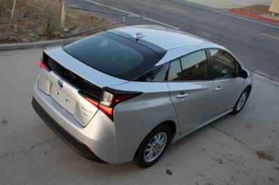 2022 Toyota Prius L Eco  We Finance - Photo 9 - Rialto, CA 92376-8618