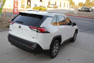 2021 Toyota RAV4 LE  We Finance - Photo 7 - Rialto, CA 92376-8618