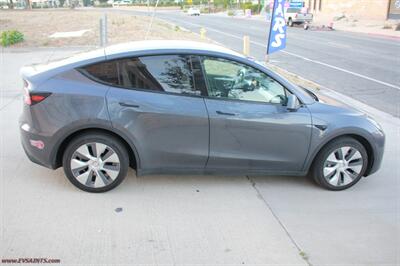 2023 Tesla Model Y Long Range AWD  WE FINACE - Photo 9 - Rialto, CA 92376-8618