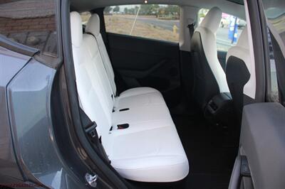2023 Tesla Model Y Long Range AWD  WE FINACE - Photo 11 - Rialto, CA 92376-8618