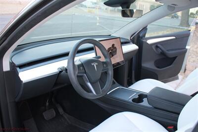 2023 Tesla Model Y Long Range AWD  WE FINACE - Photo 17 - Rialto, CA 92376-8618