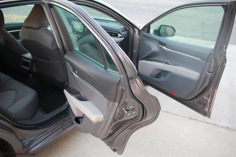 2024 Toyota Camry LE We Finance - Photo 17 - Rialto, CA 92376-8618