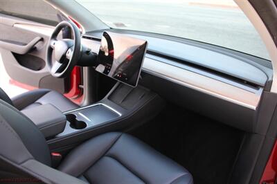 2024 Tesla Model Y Long Range  EV Rebate - Finance - Warranty - Photo 17 - Rialto, CA 92376-8618