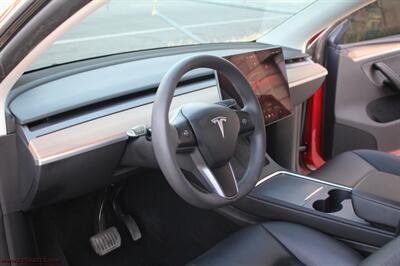 2024 Tesla Model Y Long Range  EV Rebate - Finance - Warranty - Photo 14 - Rialto, CA 92376-8618