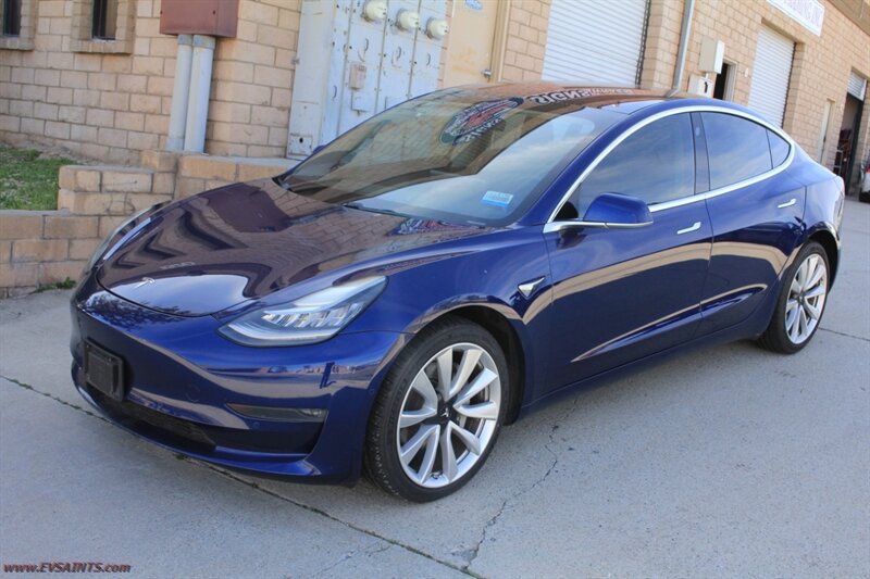 2018 Tesla Model 3 Long Range  We Finance - Photo 1 - Rialto, CA 92376-8618