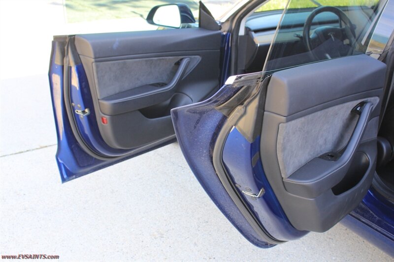 2018 Tesla Model 3 Long Range We Finance - Photo 15 - Rialto, CA 92376-8618