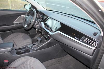 2022 Kia Niro FE  We Finance - Photo 8 - Rialto, CA 92376-8618