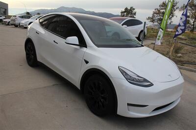 2022 Tesla Model Y Long Range  WARRANTY - FINANCING - CLEAN TITLE - Photo 11 - Rialto, CA 92376-8618