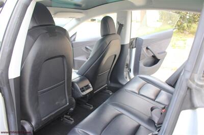 2018 Tesla Model 3 Long Range  We Finance - Photo 10 - Rialto, CA 92376-8618