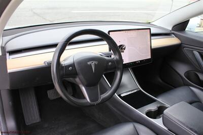 2018 Tesla Model 3 Long Range  We Finance - Photo 17 - Rialto, CA 92376-8618