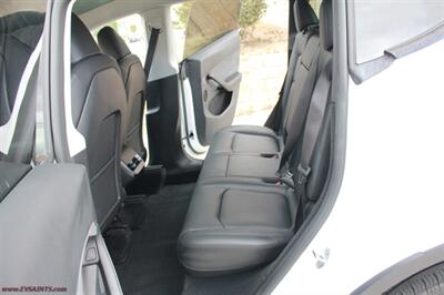 2023 Tesla Model Y Long Range  WE FINANCE - Photo 13 - Rialto, CA 92376-8618